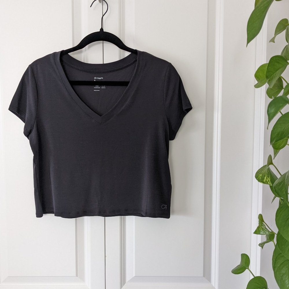 GapFit Cropped V-Neck Tee, Black, Small